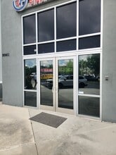 9961 Interstate Commerce Dr, Fort Myers, FL à louer Photo intérieure– Image 2 sur 29