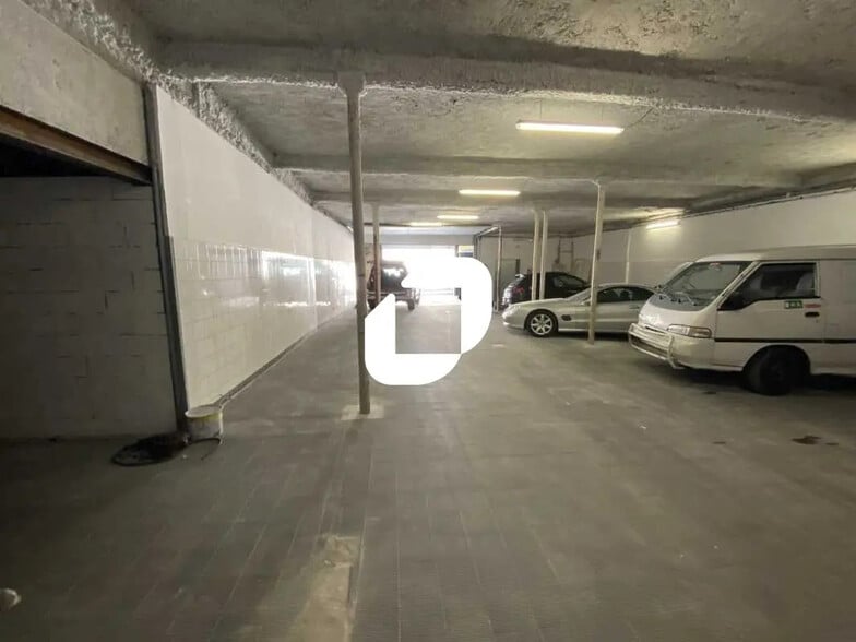 Local d’activités dans Bordeaux à louer - Photo de l’immeuble – Image 2 sur 12