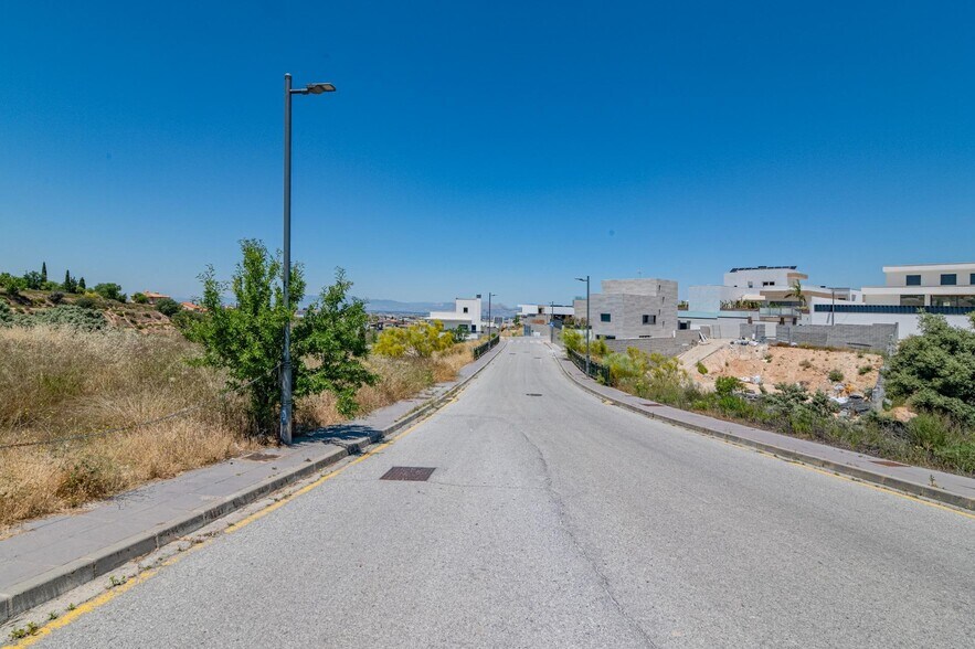 Terrain dans La Zubia, Granada à vendre - Photo de l’immeuble – Image 3 sur 34