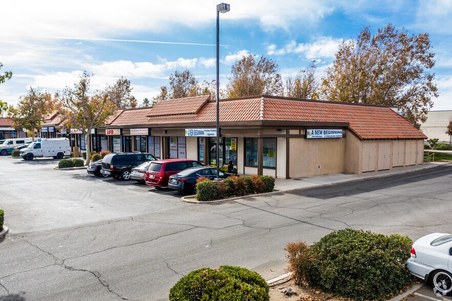 15763 Main St, Hesperia, CA à louer - Photo de l’immeuble – Image 2 sur 17