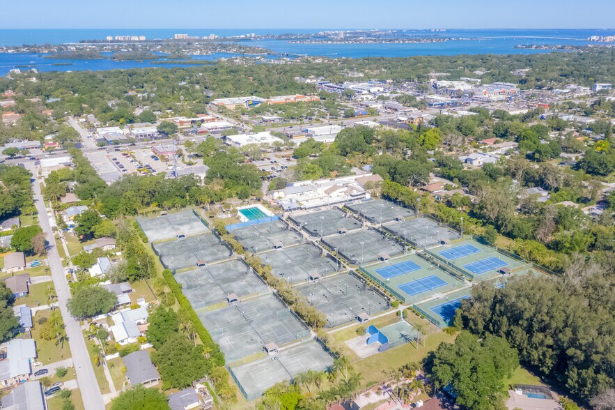 2170 Robinhood St, Sarasota, FL à louer - Photo de l’immeuble – Image 3 sur 18