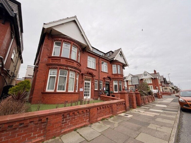 20-22 Holmfield Rd, Blackpool à vendre - Photo de l’immeuble – Image 3 sur 17
