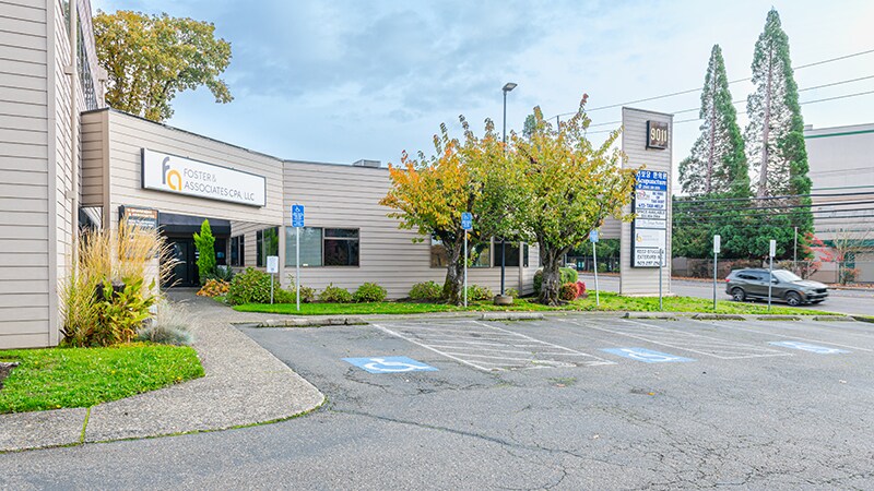 9011 SW Beaverton Hillsdale Hwy, Portland, OR à vendre - Photo de l’immeuble – Image 2 sur 8