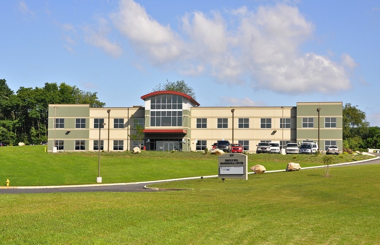 2030 Thistle Hill Dr, Spring Grove, PA à louer Photo principale– Image 1 sur 2