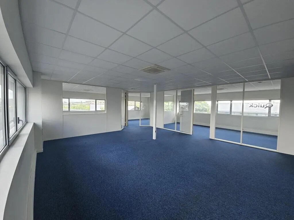 Bureau dans Saint-Pierre-des-Corps à louer Photo intérieure– Image 1 sur 6