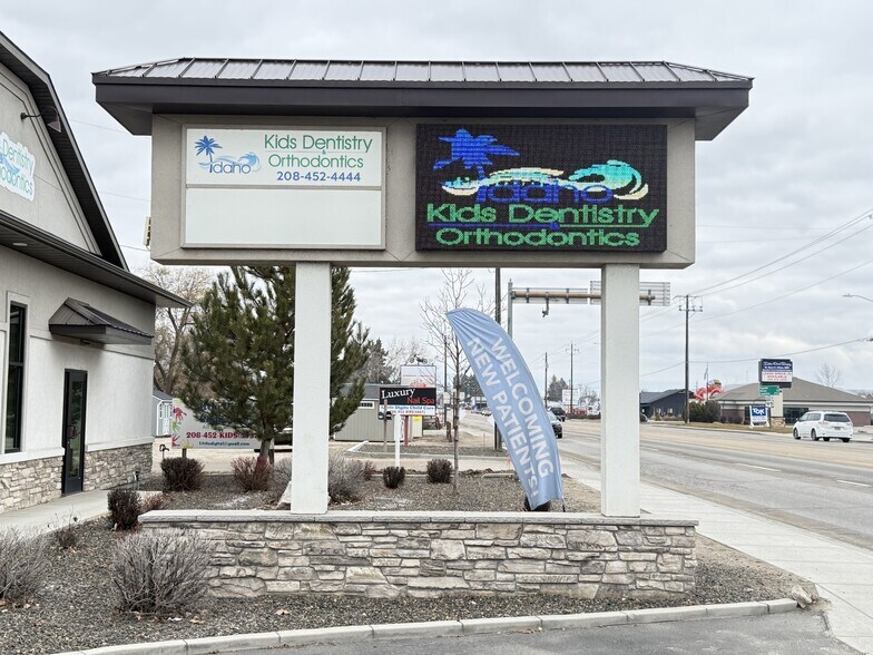1619 N Whitley Dr, Fruitland, ID à louer - Photo de l’immeuble – Image 3 sur 10