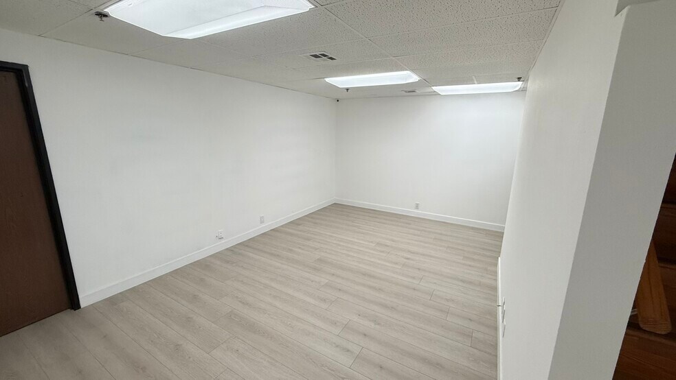 14506 Arrow Hwy, Baldwin Park, CA à louer - Photo de l’immeuble – Image 3 sur 10