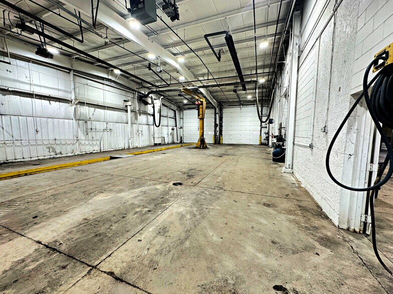 170 W 18th St, Waterloo, IA à louer - Photo de l’immeuble – Image 2 sur 11