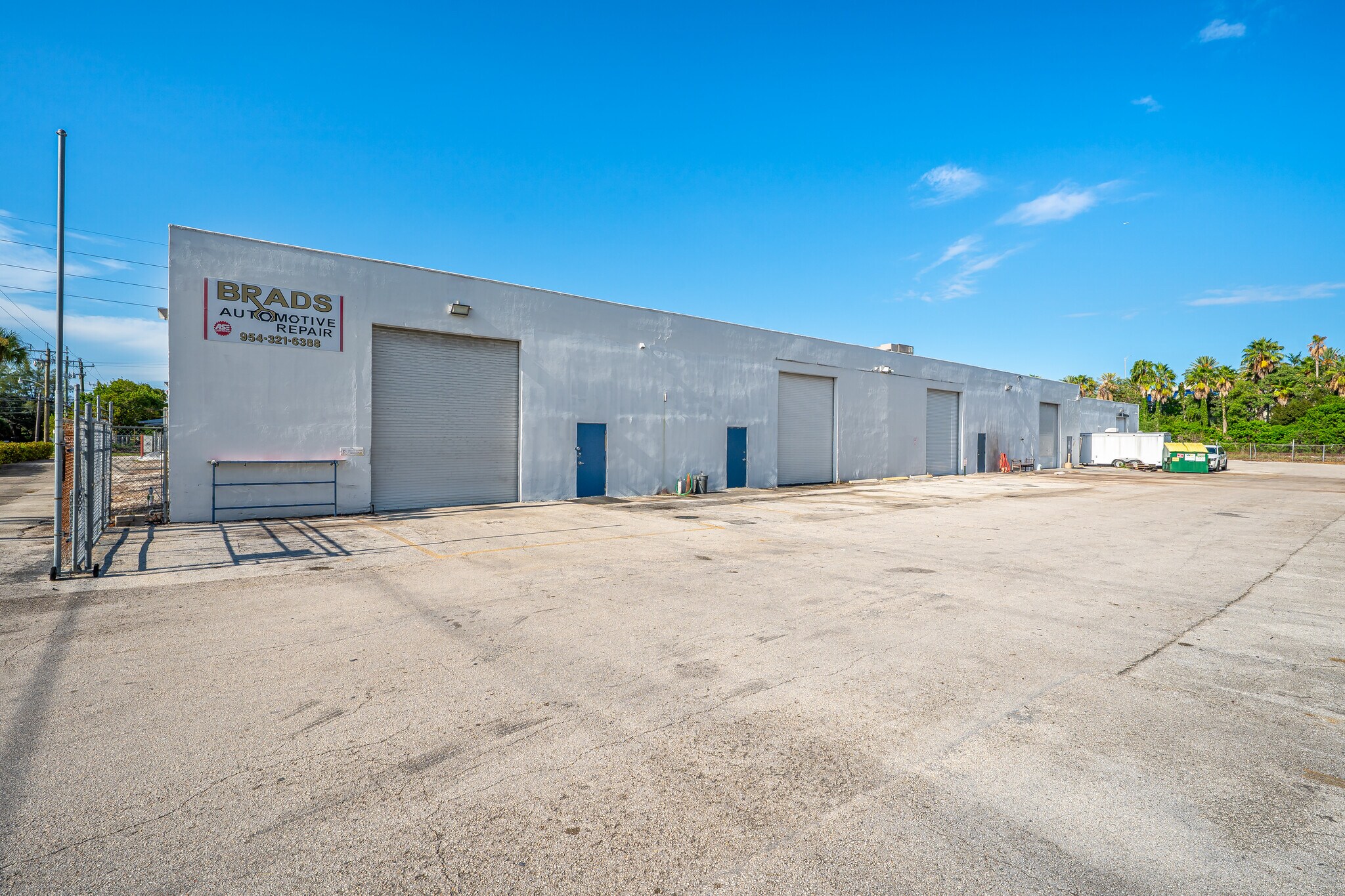 2968 Ravenswood Rd, Fort Lauderdale, FL à louer Photo de l’immeuble– Image 1 sur 7