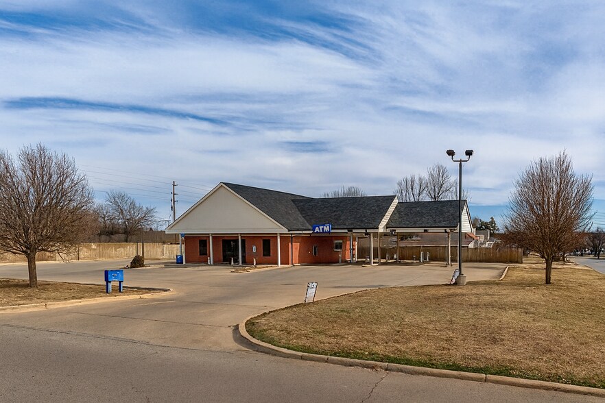 108 SW 17th St, Lawton, OK à vendre - Photo de l’immeuble – Image 1 sur 1