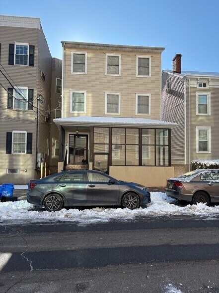 Bayard Street portfolio portefeuille de 8 biens à vendre sur LoopNet.fr - Photo de l’immeuble – Image 2 sur 11