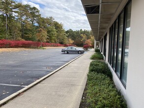 1322 Route 72 W, Manahawkin, NJ à louer Photo de l’immeuble– Image 2 sur 20