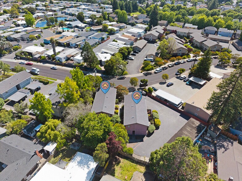 7488 Bridgit Dr, Rohnert Park, CA à vendre - Photo de l’immeuble – Image 2 sur 40