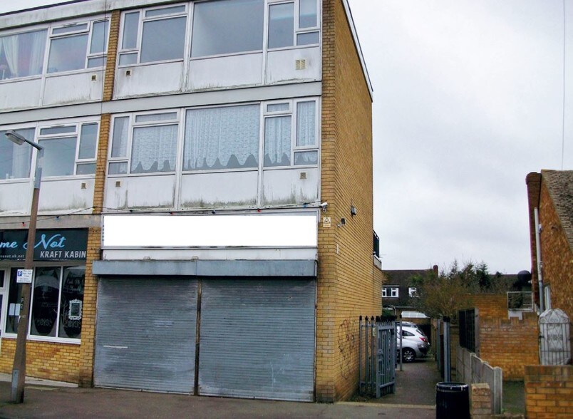 11-17 Ashingdon Rd, Rochford à louer - Photo de l’immeuble – Image 2 sur 2