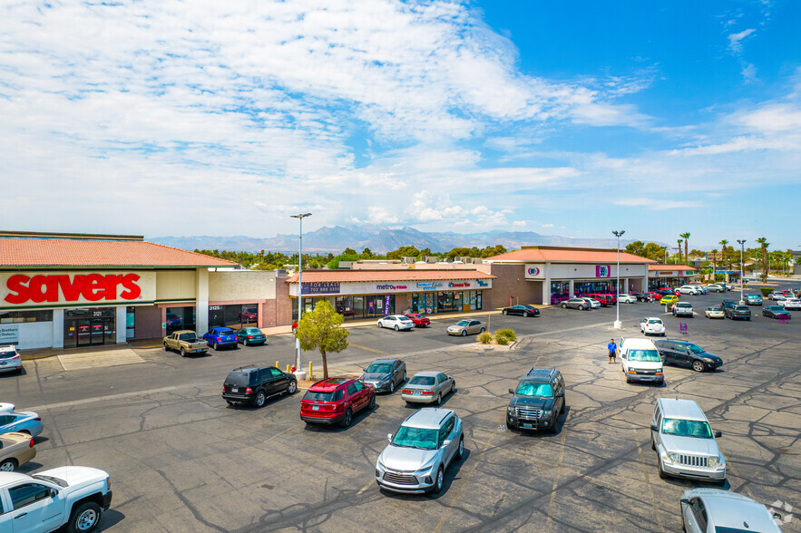 3105-3155 N Rancho Dr, Las Vegas, NV à vendre - Photo de l’immeuble – Image 2 sur 2