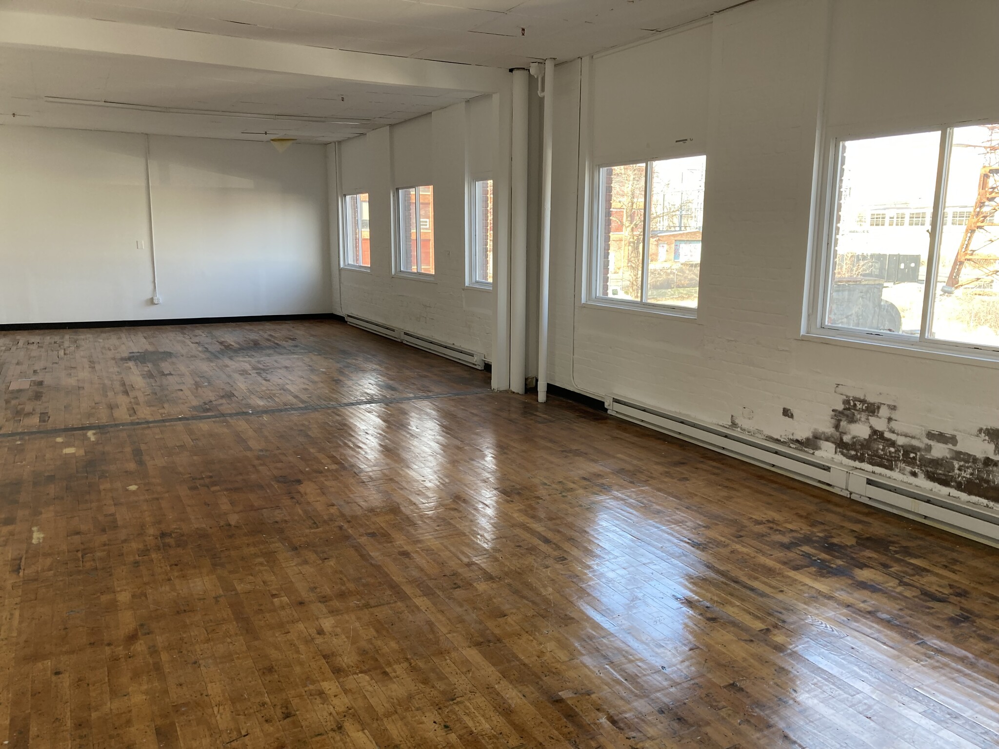 1313 Connecticut Ave, Bridgeport, CT à louer Photo de l’immeuble– Image 1 sur 2