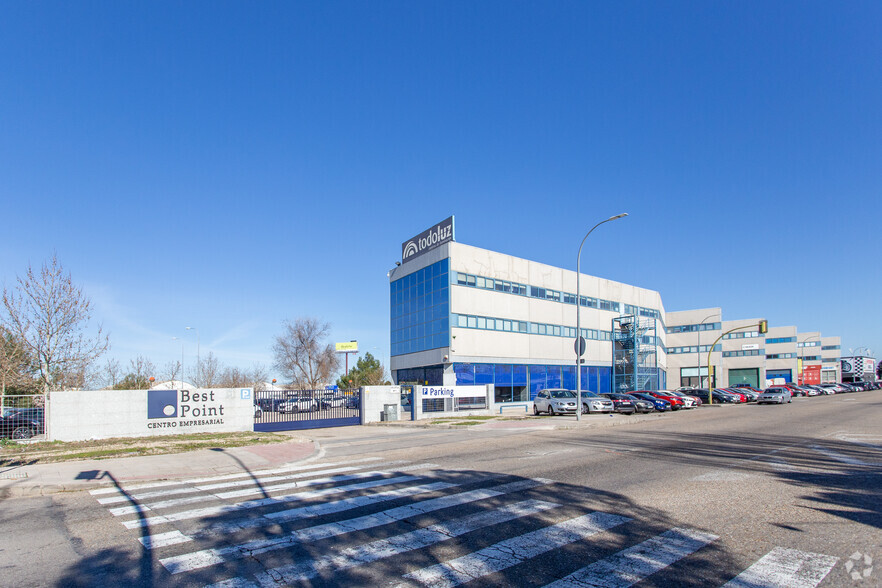 Avenida de Castilla, 1, San Fernando de Henares, Madrid à louer - Photo principale – Image 1 sur 2