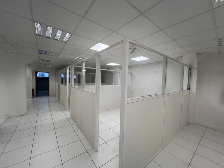 Bureau dans Paris à louer - Photo de l’immeuble – Image 1 sur 4