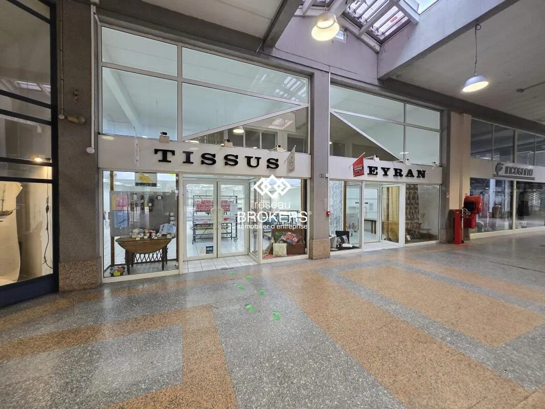 Local commercial dans Oyonnax à vendre Photo de l’immeuble– Image 1 sur 14