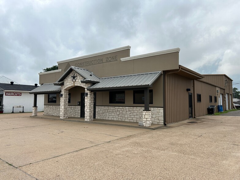 231 N Twin City Hwy, Nederland, TX à louer - Photo de l’immeuble – Image 3 sur 25