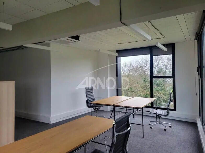Bureau dans Vannes à louer - Photo de l’immeuble – Image 2 sur 2