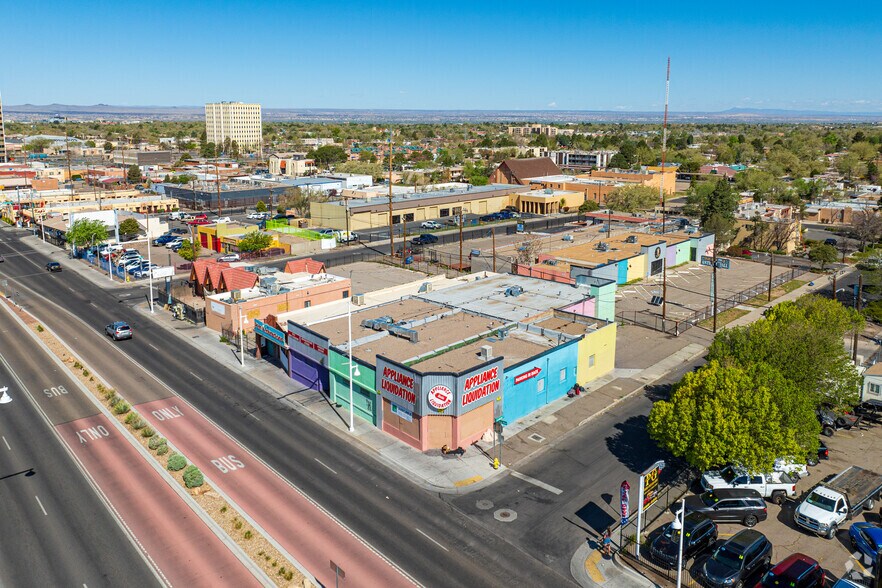 5913-5915 Central Ave NE, Albuquerque, NM à vendre - Photo de l’immeuble – Image 2 sur 43