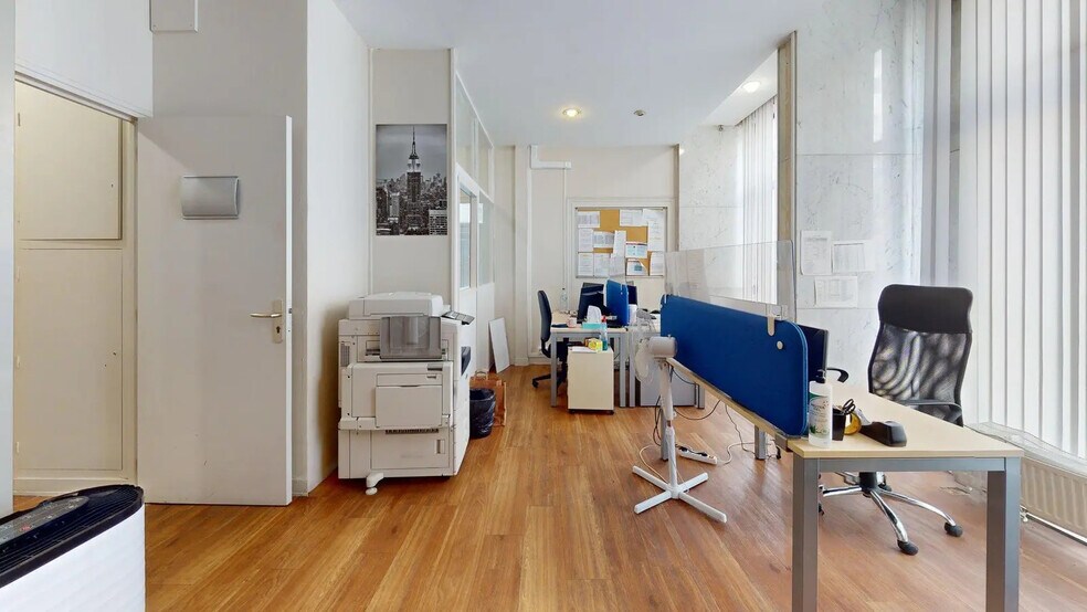 31 Rue Saint-Ambroise, Paris à louer - Photo de l’immeuble – Image 3 sur 17