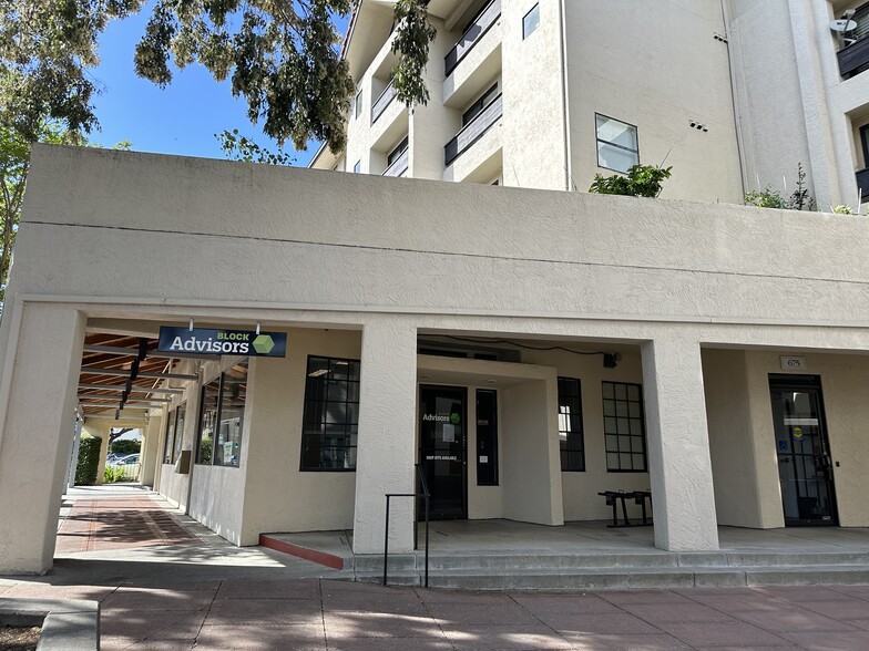 675-685 High St, Palo Alto, CA à louer - Photo de l’immeuble – Image 3 sur 10