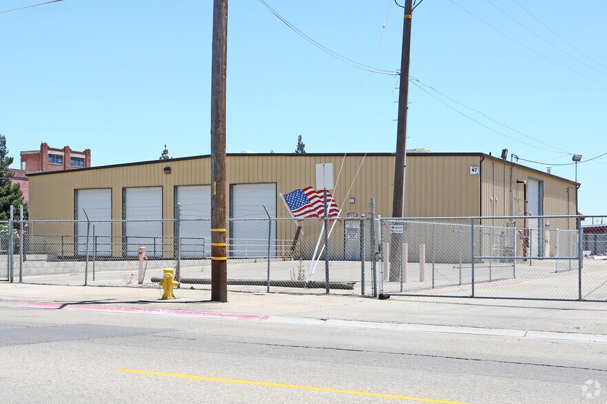 1775 Park St, Selma, CA à vendre - Photo de l’immeuble – Image 2 sur 7
