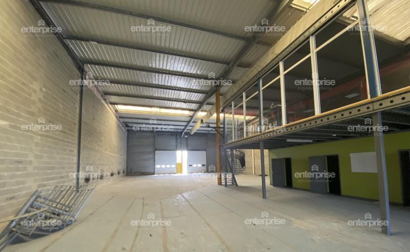 Local commercial dans Compiègne à louer - Photo de l’immeuble – Image 3 sur 6