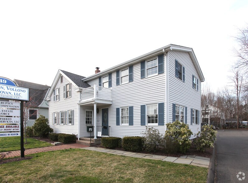 49 Broad St, Plainville, CT à louer - Photo de l’immeuble – Image 2 sur 6
