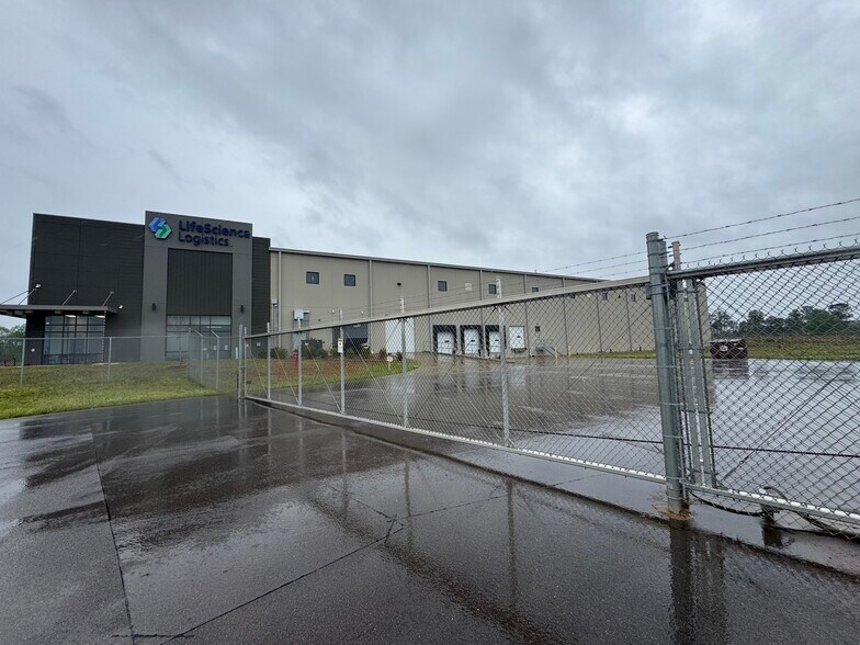 60 Industrial Ct, Prosperity, SC à vendre - Photo de l’immeuble – Image 2 sur 5