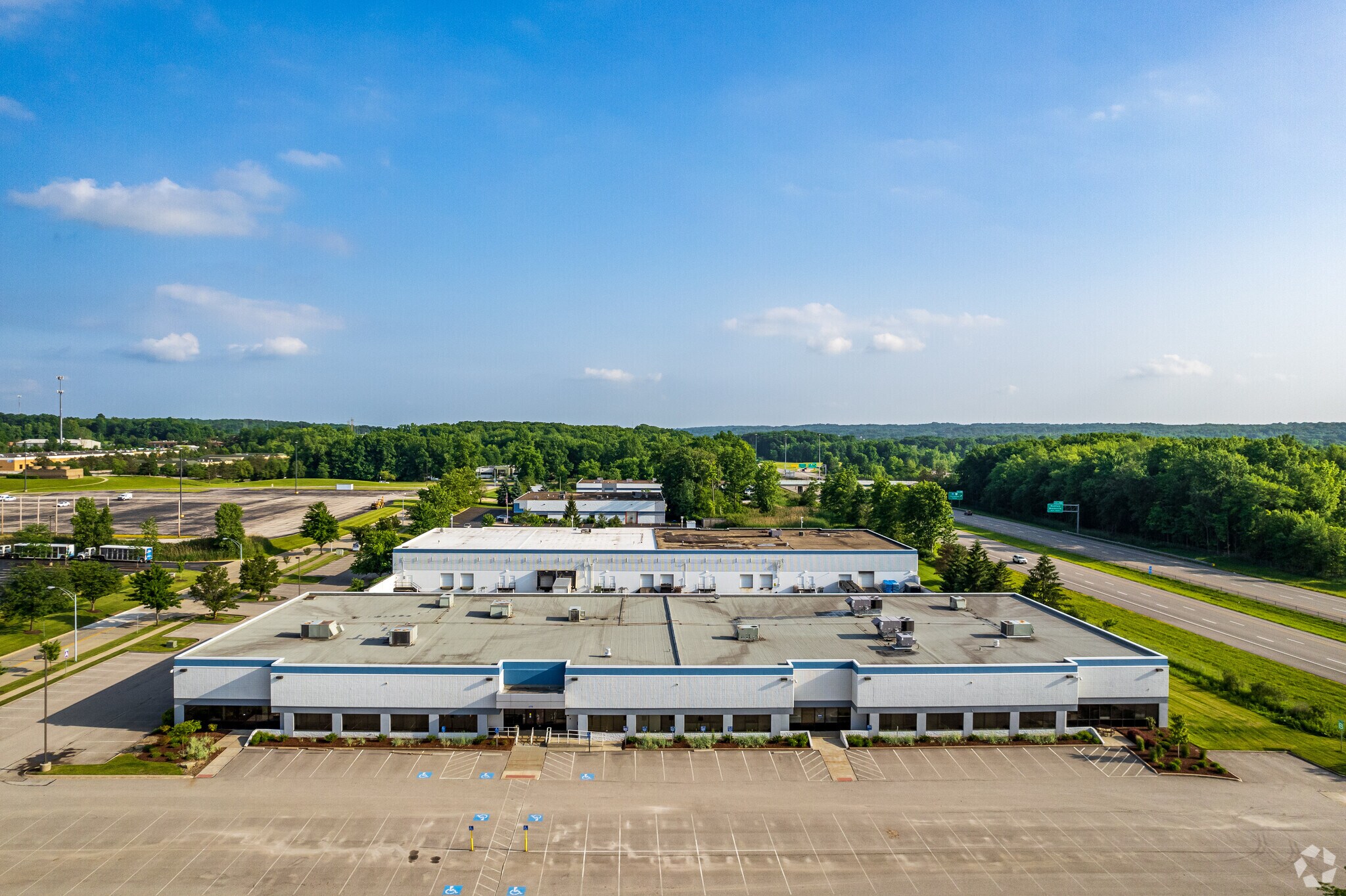 6770 Southpointe Pky, Brecksville, OH à louer Aérien– Image 1 sur 12