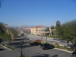 23300 Cinema Dr, Valencia, CA à louer Aérien– Image 1 sur 3