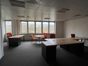 2 Boulevard Des Chênes, Guyancourt à louer Photo intérieure– Image 1 sur 11