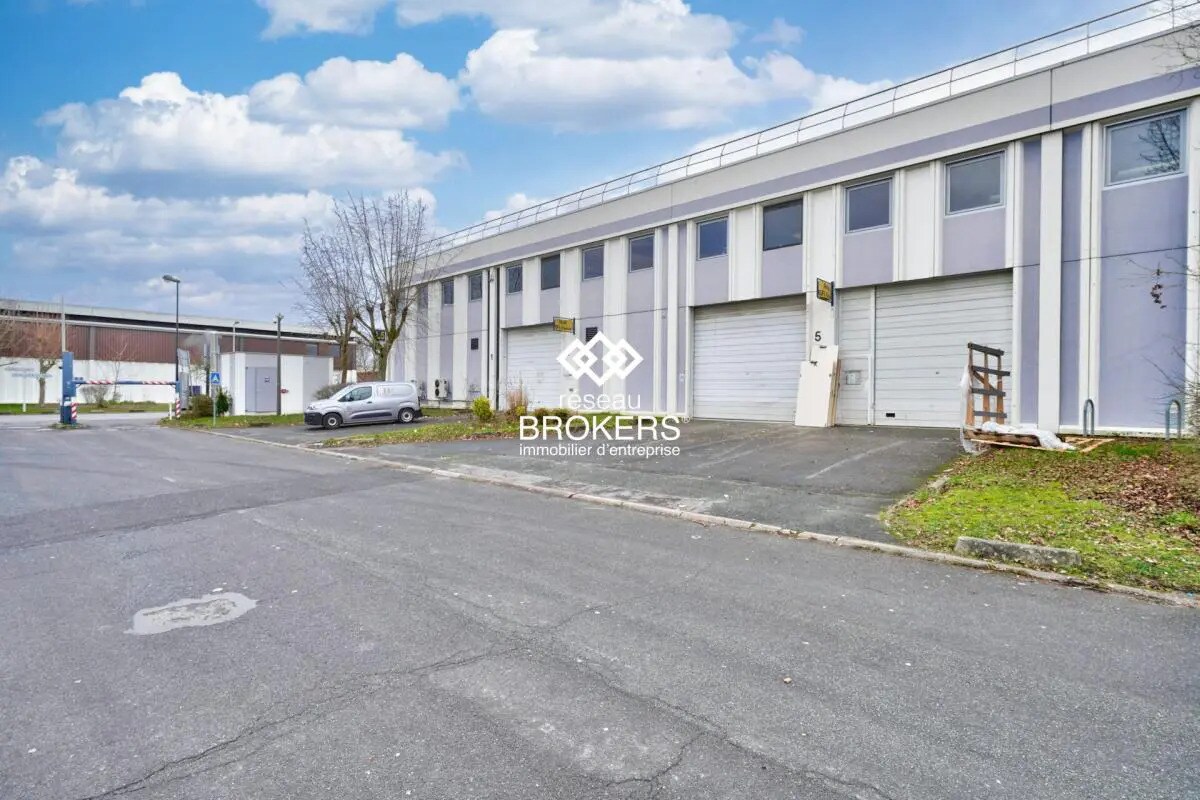 Industriel/Logistique dans Lisses à louer Photo de l’immeuble– Image 1 sur 5