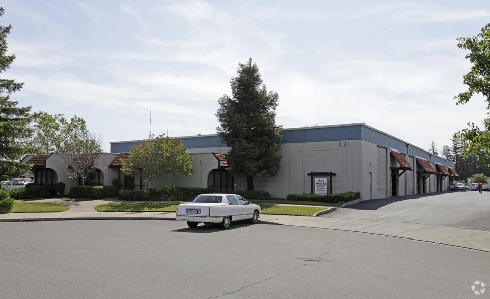 431 N Buchanan Cir, Pacheco, CA à louer - Photo principale – Image 1 sur 4
