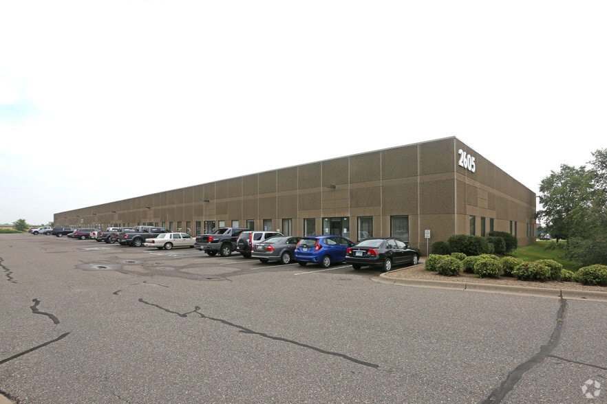 2605 160th St W, Rosemount, MN à louer - Photo principale – Image 1 sur 6