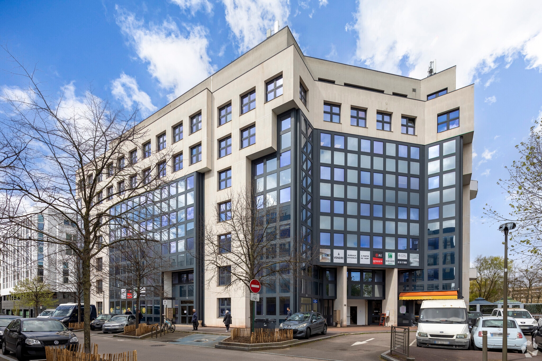 11-13 Rue Salomon De Rothschild, Suresnes à vendre Photo principale– Image 1 sur 17