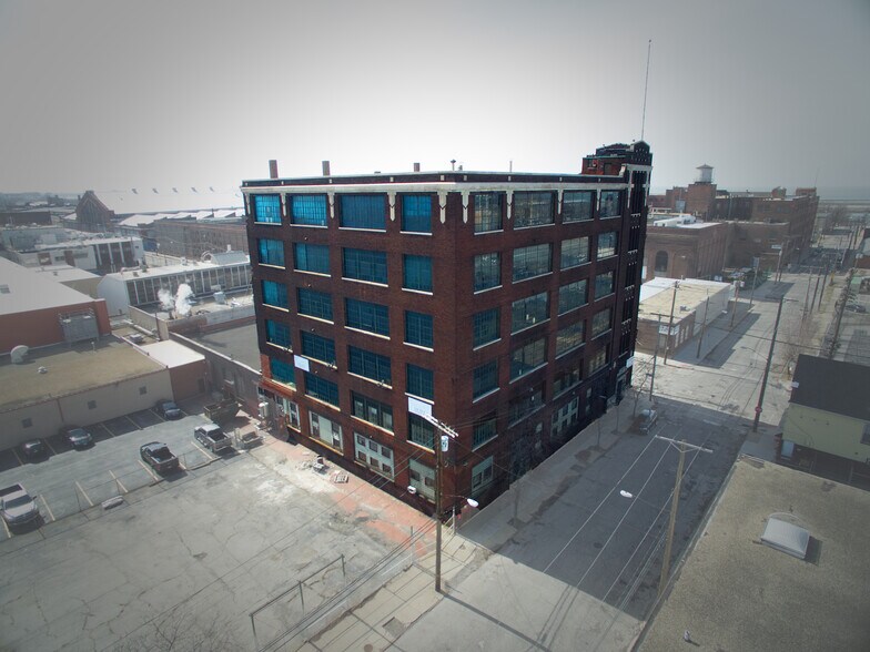 4806 Hamilton Ave, Cleveland, OH à louer - Photo de l’immeuble – Image 1 sur 14