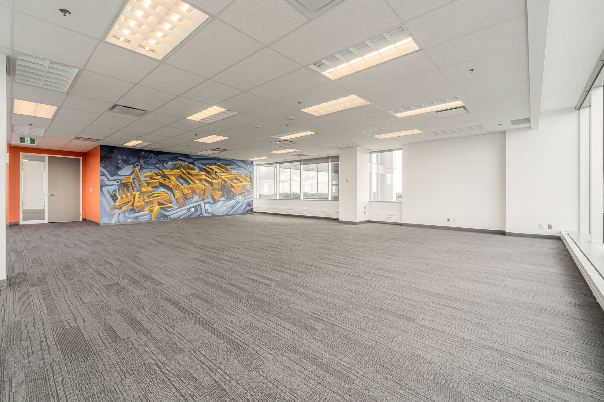 1225 Rue Saint-Charles O, Longueuil, QC à louer Photo intérieure– Image 1 sur 4