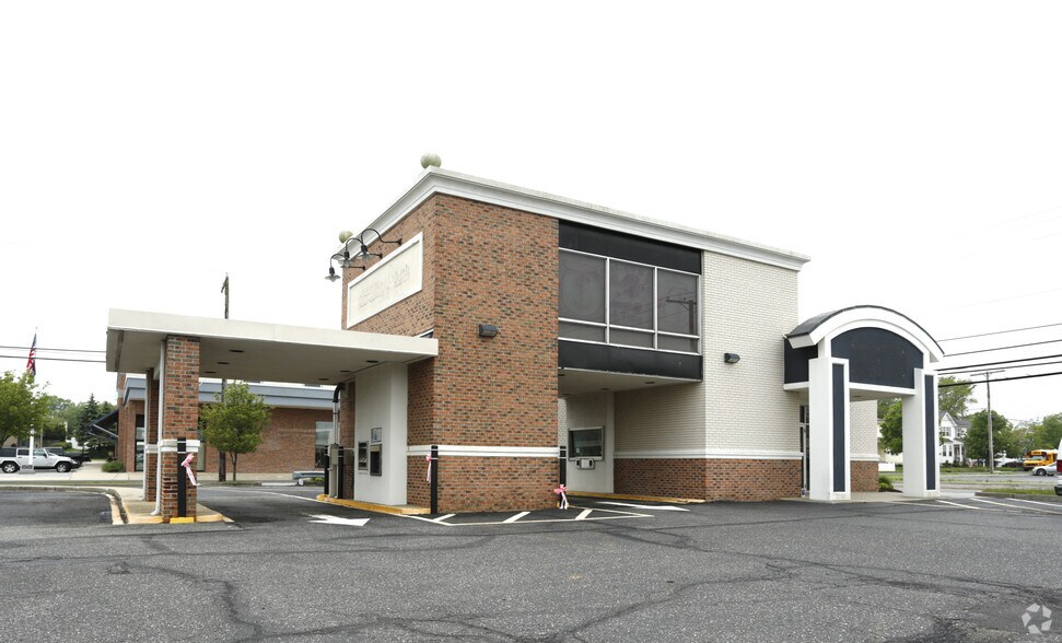 116 3rd Ave, Neptune, NJ à louer - Photo de l’immeuble – Image 2 sur 4