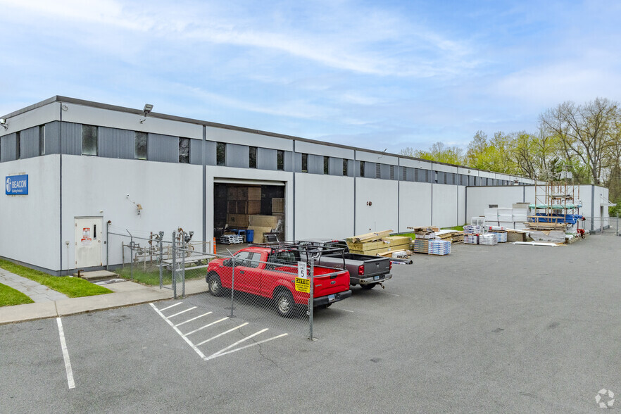 2 Great Pasture Rd, Danbury, CT à louer - Photo de l’immeuble – Image 3 sur 13