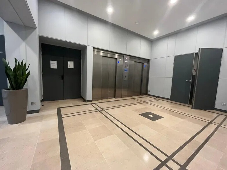 Bureau dans Paris à louer - Hall d’entrée – Image 2 sur 7