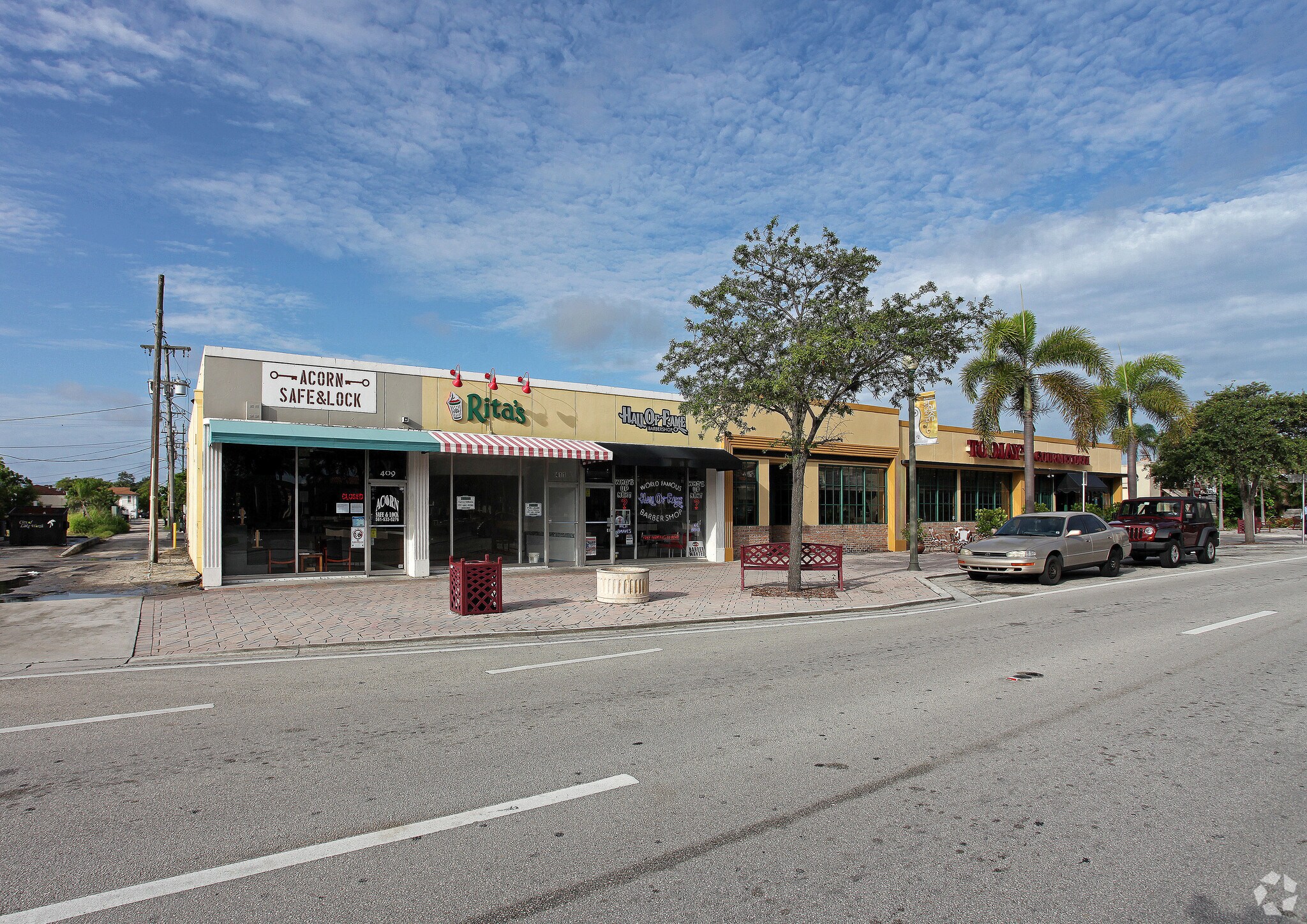 409-419 Lake Ave, Lake Worth, FL à louer Photo principale– Image 1 sur 4