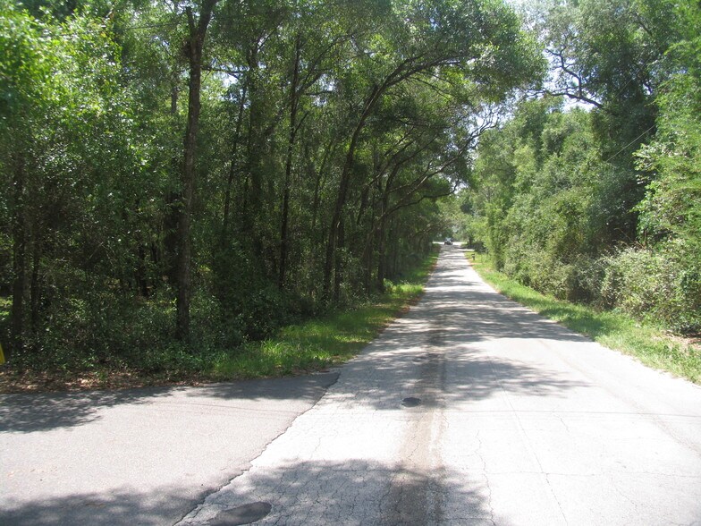 Blue Lake Rd, Deland, FL à vendre - Photo de l’immeuble – Image 3 sur 5