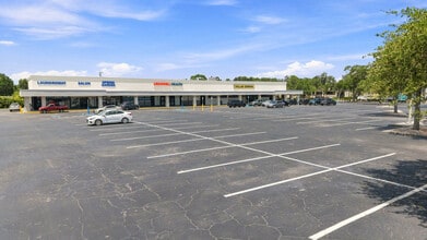 850-898 49th St, Saint Petersburg, FL à louer Photo de l’immeuble– Image 2 sur 10