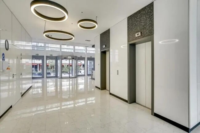 Plus de détails pour Rue De Sèvres, Boulogne-Billancourt - Bureau à louer