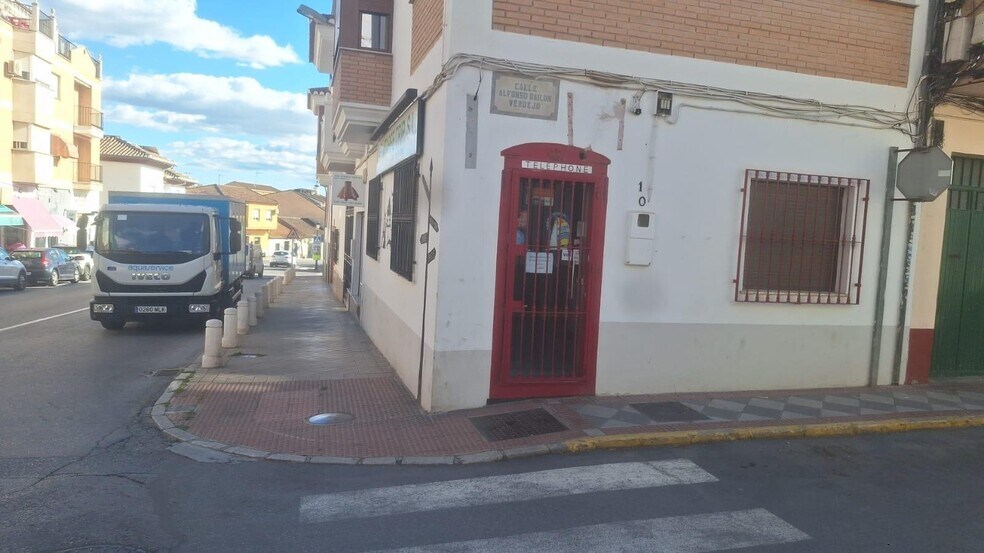 Calle Alfonso Bailón Verdejo, 1, Atarfe, Granada à louer - Photo de l’immeuble – Image 2 sur 9