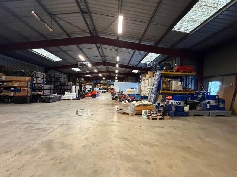 Local d’activités dans Meyreuil à louer - Photo intérieure – Image 1 sur 2